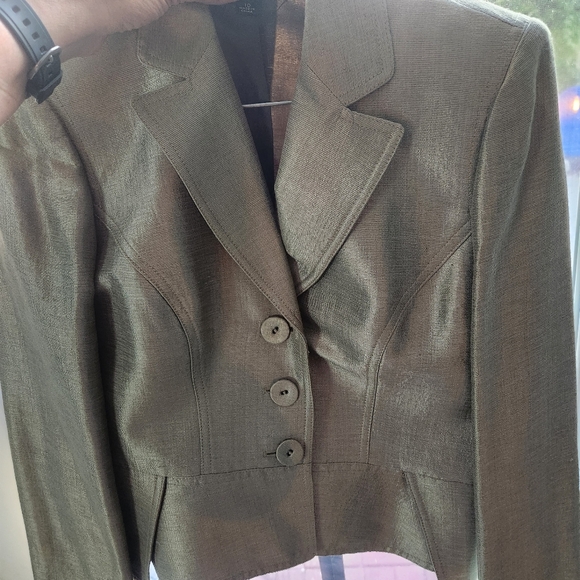 Anne Klein Mint/emerald 2 piece suit - Picture 11 of 12